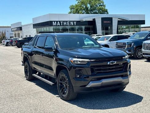Certified 2025 Chevrolet Colorado Z71 w/ Midnight Edition AWD/4WD image 8