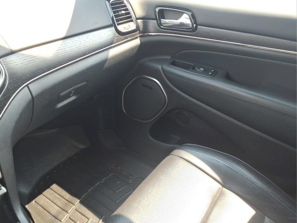 Used 2020 Jeep Grand Cherokee High Altitude AWD/4WD image 23