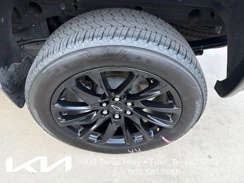 Used 2018 GMC Sierra 1500 SLT w/ Texas SLT Premium Package AWD/4WD image 8