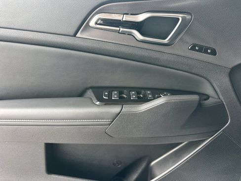 Certified 2025 Kia Sportage SX FWD image 13