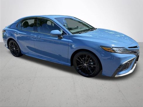 Used 2023 Toyota Camry XSE w/ Cold Weather Package FWD image 4