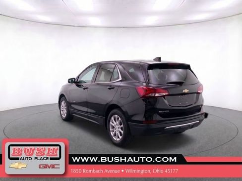 Used 2023 Chevrolet Equinox LT image 3