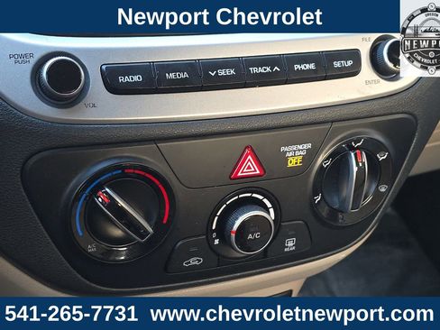 Used 2022 Hyundai Accent SE image 20