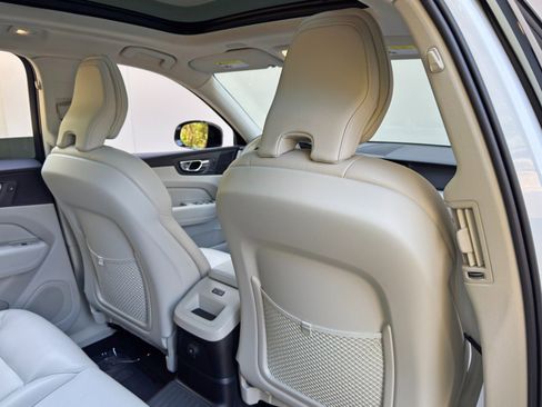 Used 2023 Volvo XC60 T8 Plus w/ Climate Package image 36