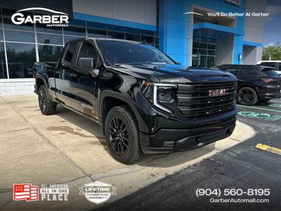 New 2025 GMC Sierra 1500 Pro w/ Graphite Edition