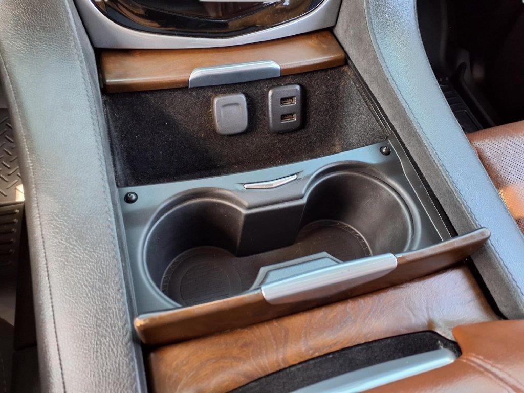 Used 2019 Cadillac Escalade Luxury AWD/4WD image 11