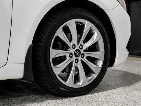 Used 2012 Hyundai Sonata SE w/ Navigation & Sunroof Pkg FWD image 64