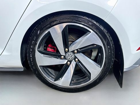 Used 2018 Volkswagen GTI SE w/ SE Leather Package FWD image 29