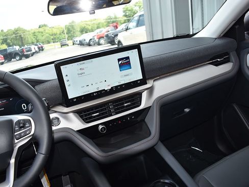 New 2026 Ford Explorer Active w/ Active Comfort Package AWD/4WD image 18