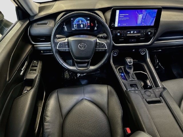 Used 2025 Toyota Grand Highlander FWD image 23