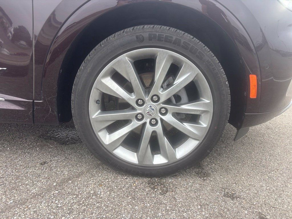 Used 2023 Buick Envision Avenir AWD/4WD image 17