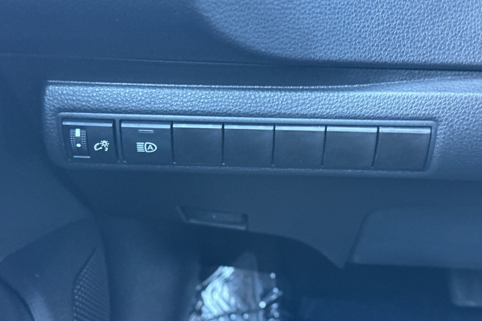 Certified 2021 Toyota Corolla SE w/ Carpet Mat Package (TMS) FWD image 30