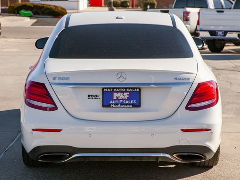 Used 2018 Mercedes-Benz E 300 4MATIC image 6