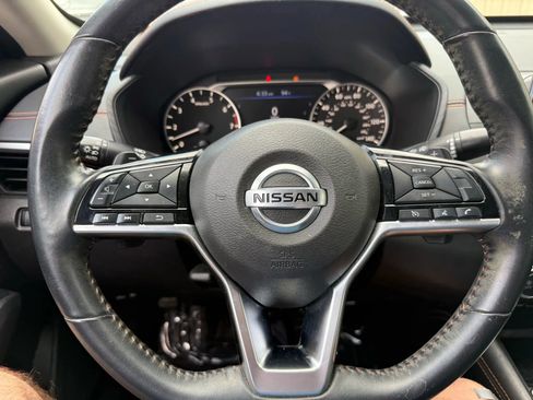 Used 2020 Nissan Altima 2.5 SR w/ Premium Package image 12