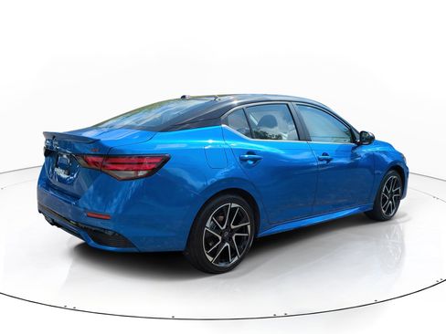 New 2025 Nissan Sentra SR image 4