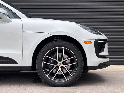 Certified 2026 Porsche Macan image 11