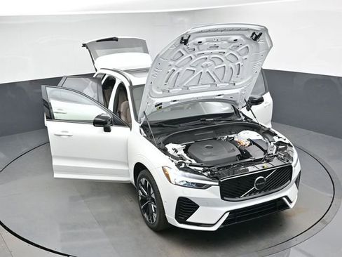 New 2026 Volvo XC60 T8 Plus w/ Protection Package Premier image 51