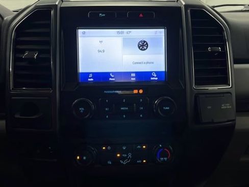 Used 2022 Ford F550 2WD Regular Cab Super Duty w/ XLT Value Package image 13