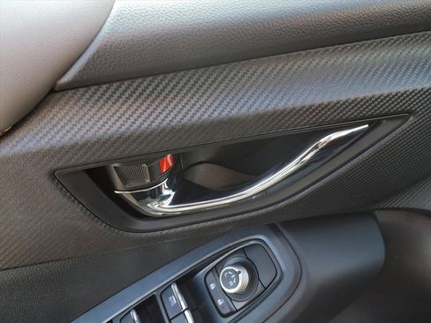 New 2025 Subaru Crosstrek 2.5i Limited w/ Crosstrek Mirror Package image 16