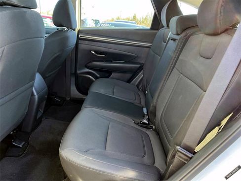 Certified 2022 Hyundai Tucson SE image 11