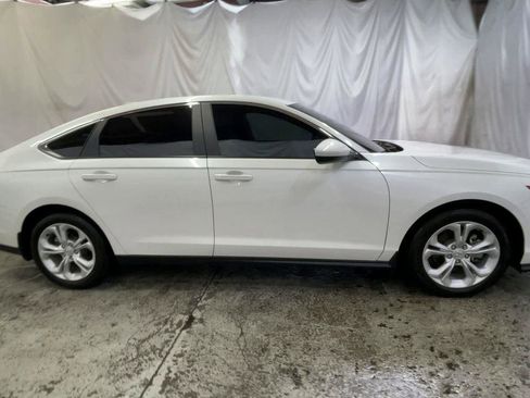 Used 2025 Honda Accord LX image 9