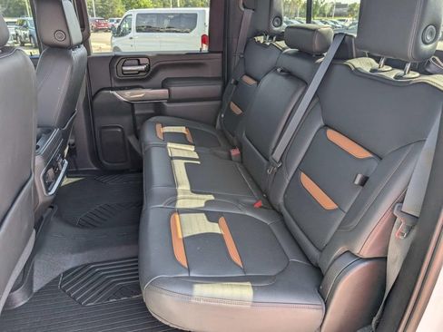 Used 2022 GMC Sierra 2500 AT4 w/ AT4 Premium Plus Package AWD/4WD image 20