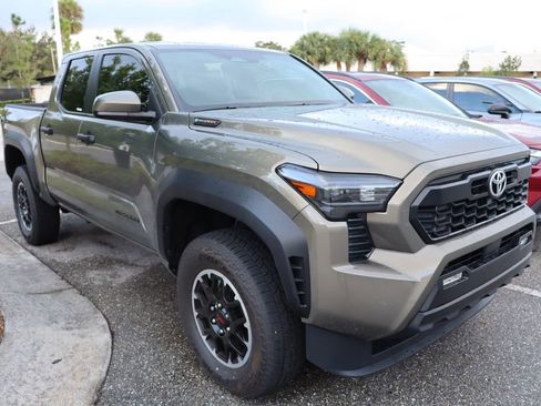 Used 2024 Toyota Tacoma TRD Off-Road image 6