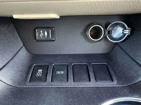 Used 2016 Toyota Highlander XLE image 39