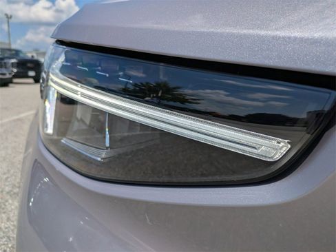 New 2026 Volvo XC40 B5 Plus w/ Climate Package image 10