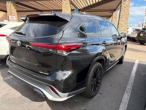 Used 2023 Toyota Highlander XSE AWD/4WD image 5