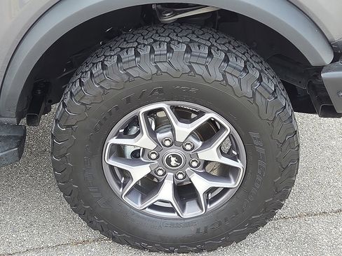 Certified 2023 Ford Bronco Badlands image 7