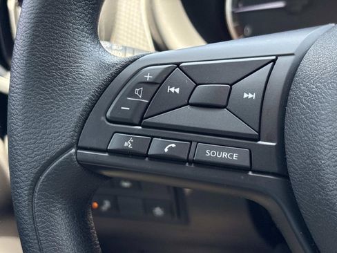 Used 2025 Nissan Kicks Play S FWD image 29