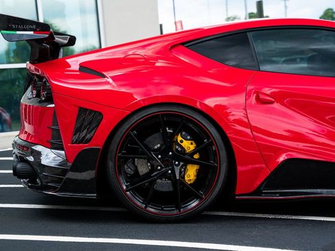 Used 2020 Ferrari 812 Superfast RWD image 13