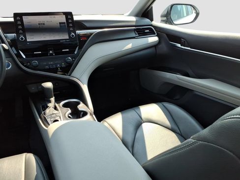 Used 2024 Toyota Camry LE w/ Audio Upgrade Package FWD image 14