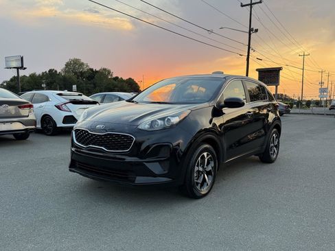 Used 2022 Kia Sportage LX FWD image 3
