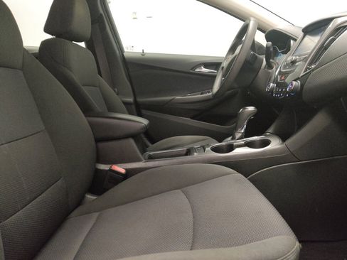 Used 2017 Chevrolet Cruze LT w/ Convenience Package FWD image 21