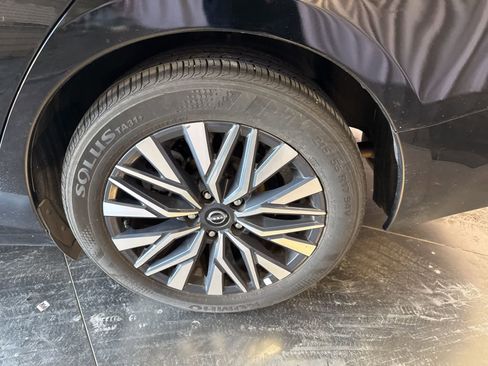 Used 2025 Nissan Altima 2.5 SV FWD image 10