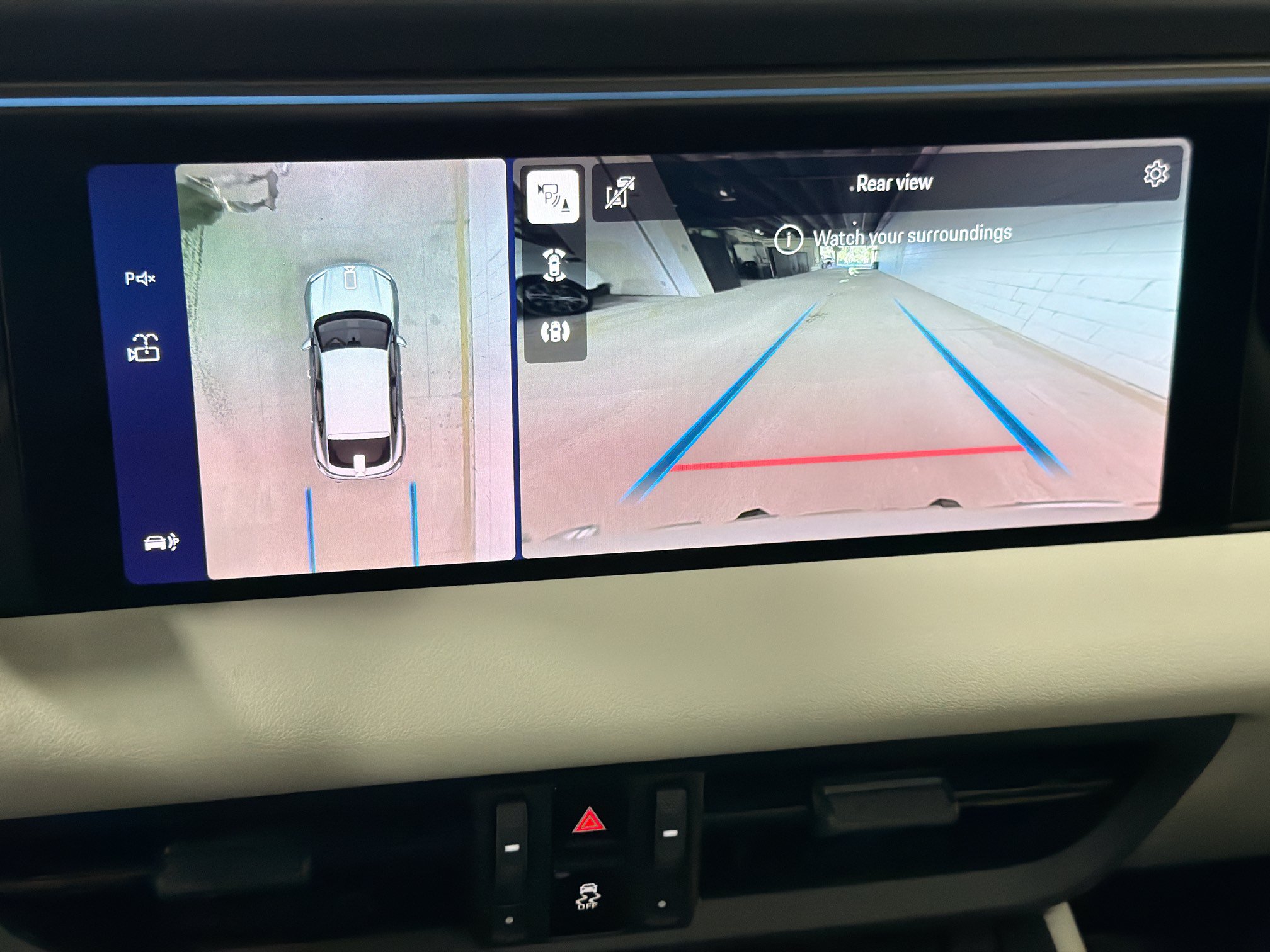 Certified 2026 Porsche Macan 4S Electric AWD/4WD image 33