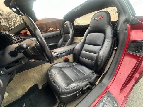 Used 2009 Chevrolet Corvette Base 2dr Coupe w/3LT image 6