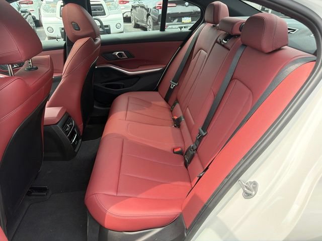 Certified 2025 BMW 330i xDrive Sedan w/ Convenience Package AWD/4WD image 9