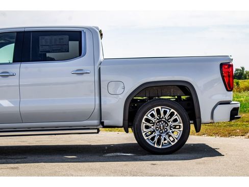 New 2026 GMC Sierra 1500 Denali Ultimate image 43