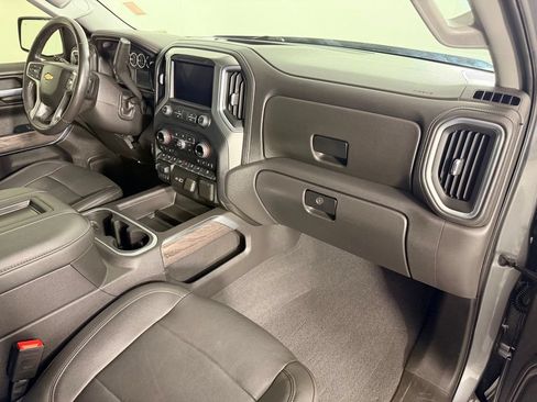 Used 2021 Chevrolet Silverado 1500 LTZ AWD/4WD image 35