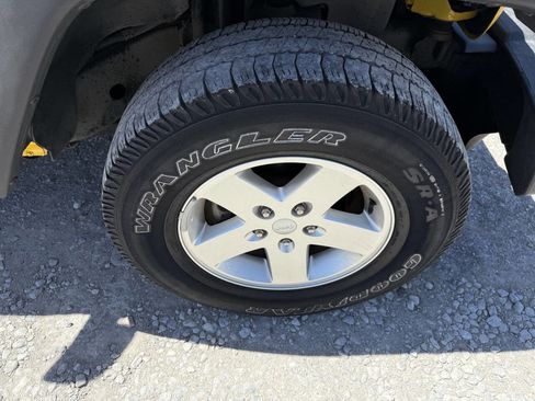Used 2011 Jeep Wrangler Sport AWD/4WD image 12