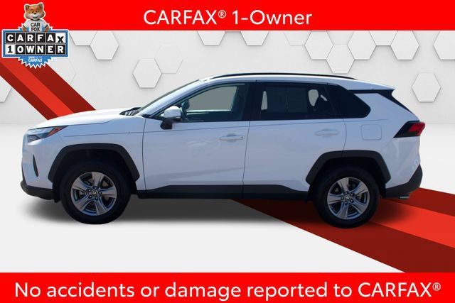 Used 2025 Toyota RAV4 XLE FWD image 2