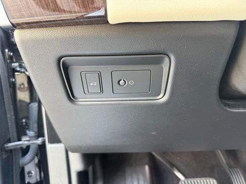 Used 2019 Land Rover Range Rover Sport HSE image 23