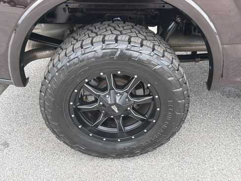 Used 2018 Ford F150 XLT w/ Equipment Group 302A Luxury AWD/4WD image 58