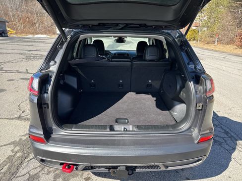 Used 2022 Jeep Cherokee Trailhawk w/ Sound & Nav Group image 12