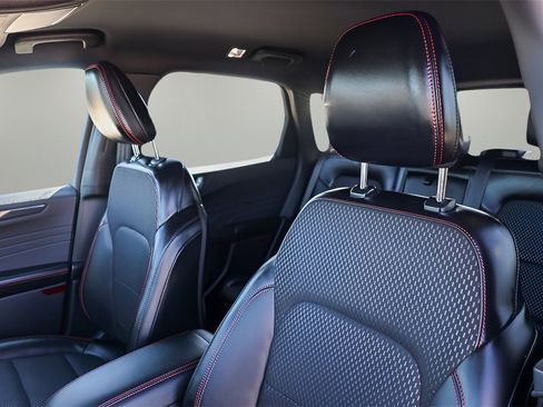 Used 2024 Ford Escape ST-Line Select w/ Tech Pack #1 image 10