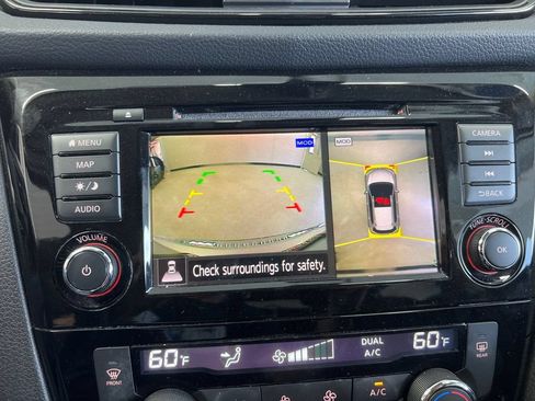 Used 2019 Nissan Rogue SV w/ Premium Package AWD/4WD image 27