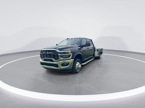 Used 2025 RAM 3500 Tradesman AWD/4WD image 4